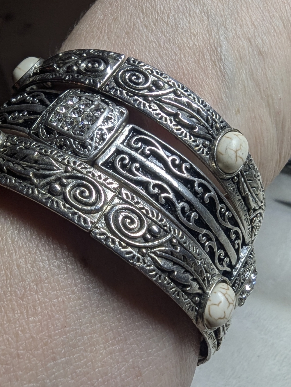 PrimalNeed Boho Western & Vintage Filigree Stretch Bracelet Bundle - Set of 3 - Picture 4 of 4